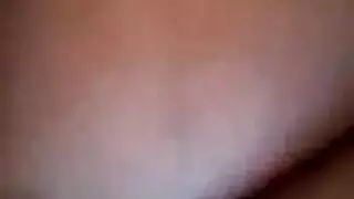 فرج امرأة ناضج يتم تحفيزه بعمق بواسطة شاب مثير