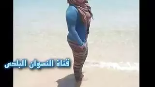 حركات شرجية ومهبلية صريحة مع ريهام وشاب ذو قضيب ضخم