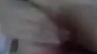 حركات منار الجامدة تؤدي إلى مص عميق وقذف داخلي
