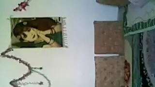 شاب عراقي يمارس مع