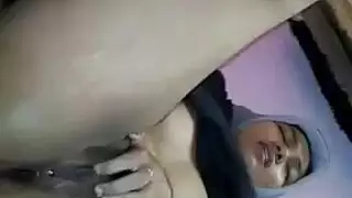 إباحية عنيفة لمحجبة جنس قاس في ميكروبوس مع فتاة مصرية