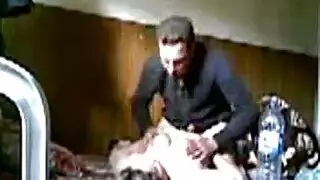 إباحية عربية: جنس شرجي قاسي مع فتاة مصرية ذات طيز كبيرة