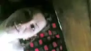 مضاجعة عربية صريحة: اختراق عميق وتقيؤ حلق