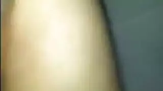 أظهرت الفتاة الإيطالية لها الشجيرة الأكثر جاذبية لأفضل صديق لها الذي أراد أن يمارس الجنس معها