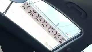 شاعر غني يملأ الفتحات في مشهد حديث المال الصريح