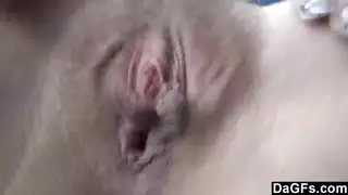 نادي نسائي فتاة في البيت المجاور