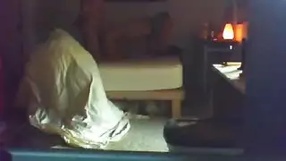 امرأتين لعق اللسان مع رجل