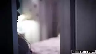 بورن milf مكثف: مراهق جامح ينيك أم صديقه الغاضبة