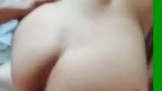 مشاهدة بوت أسود مطيع