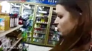 عاهرات ناضجة سكرانة تحب الجنس الخلفي القاسي