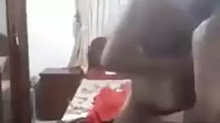 ثنائي حميمي يمارس الجنس بشغف