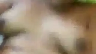 شقراء جذابة تمص وتبتلع في جماعي لثقب المجد