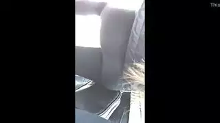 كوغار يتم أكل مهبلها ثم تمتلئ بالسائل المنوي