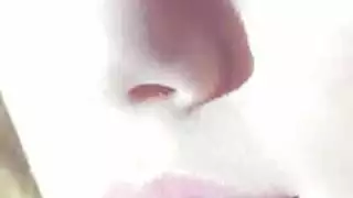 الانتقال من القضيب إلى المؤخرة: عبادة شرجية مثيرة في ثنائي جنسي