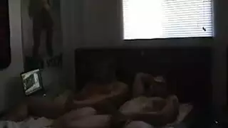 فاتن أشيب يمارس الجنس مع قضيب وفرج متحول