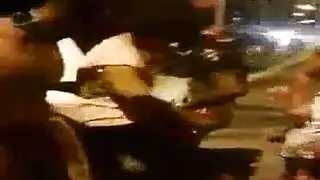 مشاهد سيطرة متطرفة: جنس جماعي مع لمسة لعب أدوار
