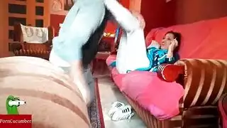 أخ هندي يمارس الجنس الخشن مع أخته