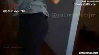 سكس مترجم – زب أبي منتصب أ أ 2 طيز أبنتي يكبر