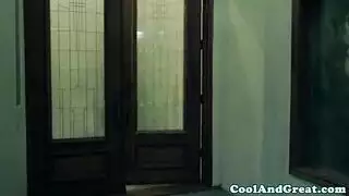 جماع شرجي صريح: قضيب عملاق يمزق فتحة الشرج الضيقة