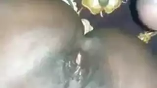 زوجة ممتلئة الجسم تأخذ قضيب زوجها في جولة جامحة