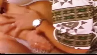 ناضجة كبيرة الثدي في الفقاعات تركب قضيب الرجل الأصلع الصلب