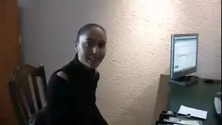 فتاة مغربية مسلمة تلهو مع سحاقية أوروبية في مشهد صريح