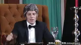 رومانسية صريحة: جلسة سكس طوال الليل للزوجة المدللة