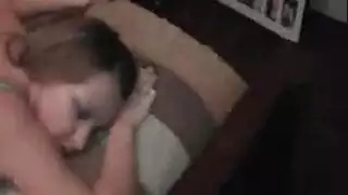 يلعب في كسها وهي نايمه رومنسي