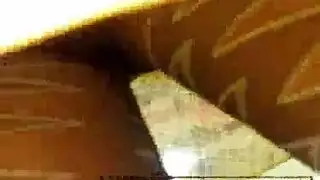 كاميرا خفية إكس إكس إكس: تصوير تحت التنورة ومطاردة المؤخرة