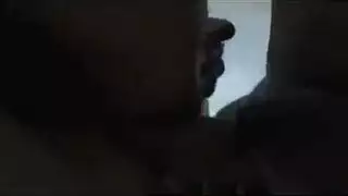 أخوة سرية: تنورة مرفوعة، طيز ممتلئة بقضيب الأخ