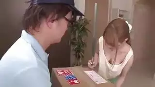 أثاث طبيعية كبيرة مع حلمات حساسة مستعدة للقذف