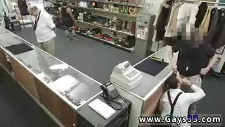 مخنثات مثيرات تمارس الجنس بالزب والفرج معاً