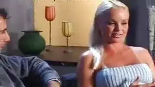 علاقة جنس جماعي مستعدة للحركة لسيلفيا ونينا