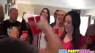 مهرجان عيد ميلاد شرجي وكس: احتفال نجمة البورنو البري