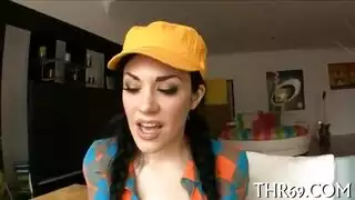 عاهرات مراهقات في مشاهد صريحة