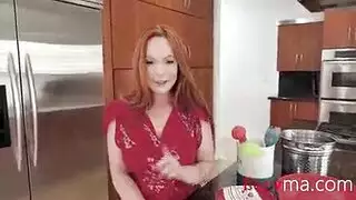 لعبة البوكر زوجة في تحول جنسى أمي بوف