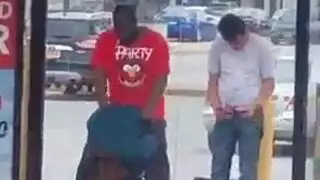 مص الكس في الباص