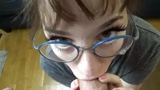 ستحب هذا المشهد الخام من وضعية الكلب
