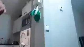 ثلاثية سحاقية تنتهي بقذف ساخن على الوجه