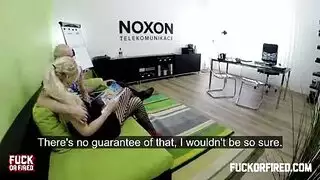 مديرها ينيكها ويأكل كسها