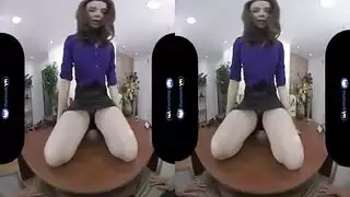 بورنو واقع افتراضي xxx: شانيل تفتح كسها الضيق لقضيب عميق