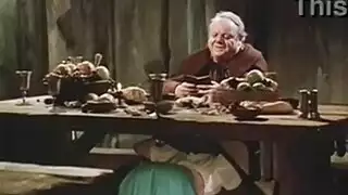 وجه مليء في المكتب: سيدة خبيرة تأخذ قذف عجوز في فمها