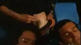 سينما إكس إكس إكس: نيك قوي أثناء العرض