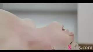 مترجم يحتوي كلمات مثيرة