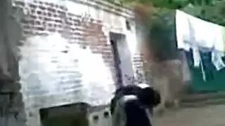 الصديقة السابقة تبتلع سائلين إيطاليين في إباحية هاوية