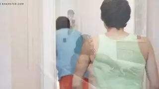 فتاة مصرية تأخذ عمودًا سميكًا في جلسة ركوب شديدة