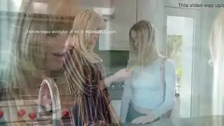 سيرين أونيكس لديها ابتسامة ضخمة على وجهها لأنها لديها عشيق جديد