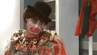 أمهات يقدمن تدليكًا كامل الجسد ينتهي بجنس صريح