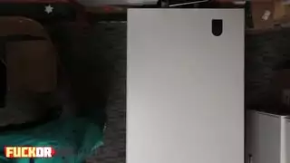 في سن المراهقة مثليه مطبخ