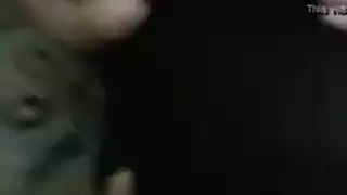 ثدييها مكشوفان وتؤخذ: صديقة الزوجة السابقة تحصل على جنس خشن